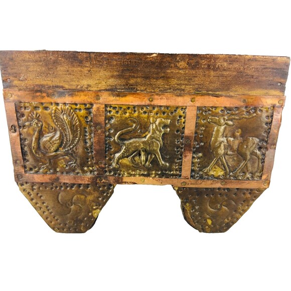 Antique Rustic Old World Hammered Tooled Brass Copper Wood Trinket Box Chest - Picture 4 of 12